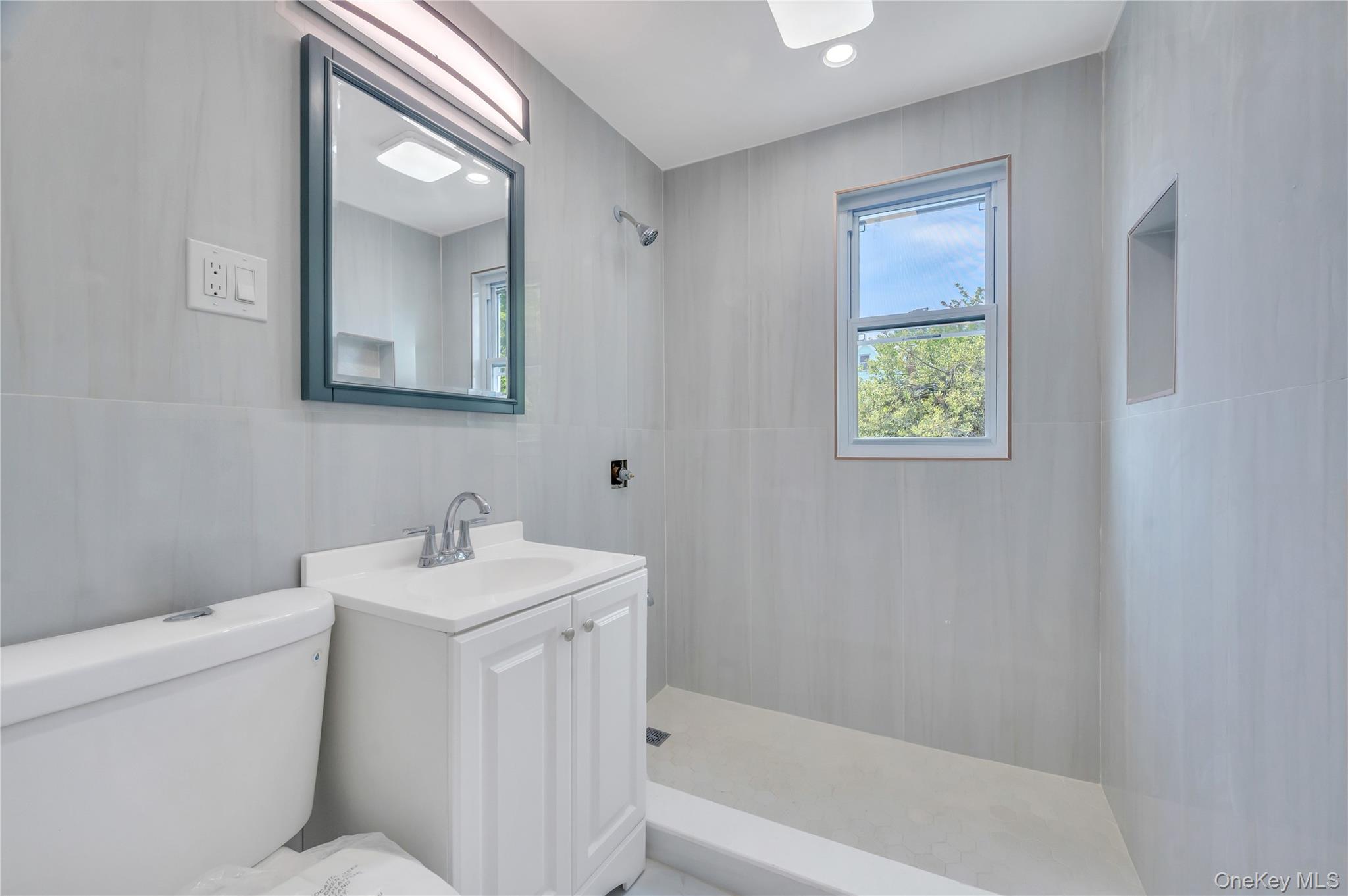 217-08 110th Road Queens, NY 11429 - Photo 20 of 29 Gallery Image 20