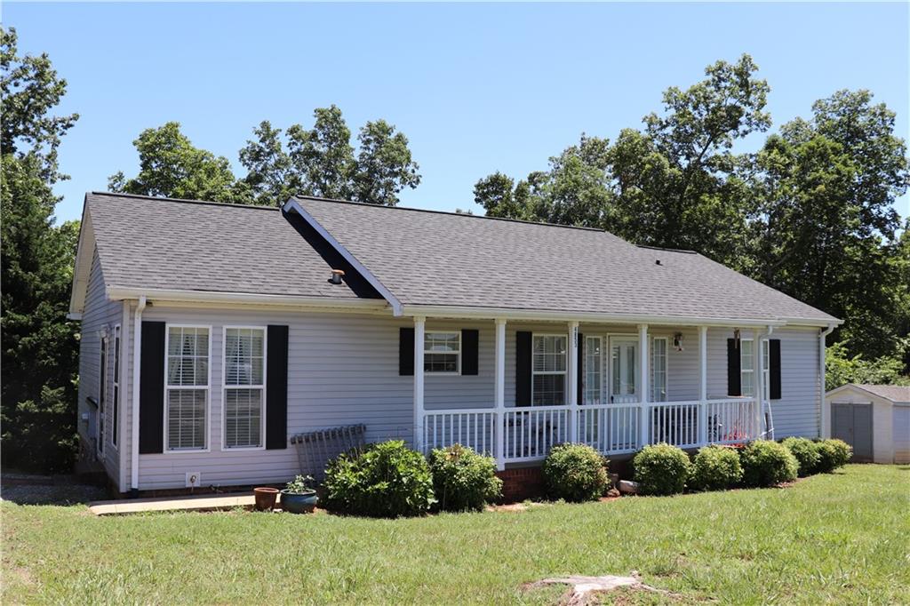 4853 Midway Sand Road Hickory, NC 28601 - Photo 4 of 18 Gallery Image 4