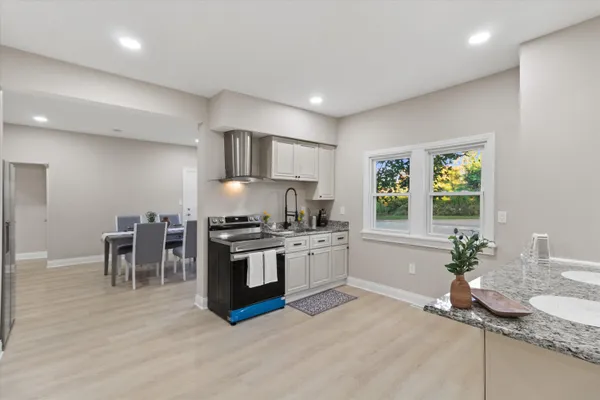 $550,000 | 6800 Auburn Avenue, Unit 6802, Wauwatosa, WI 53213