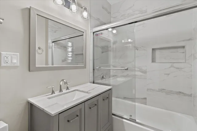 $559,900 | 6800 Auburn Avenue, Unit 6802, Wauwatosa, WI 53213