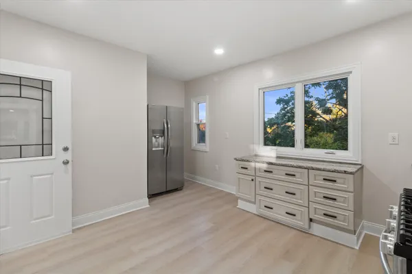 $550,000 | 6800 Auburn Avenue, Unit 6802, Wauwatosa, WI 53213