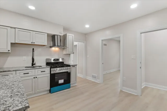 $559,900 | 6800 Auburn Avenue, Unit 6802, Wauwatosa, WI 53213