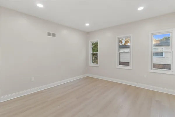 $550,000 | 6800 Auburn Avenue, Unit 6802, Wauwatosa, WI 53213