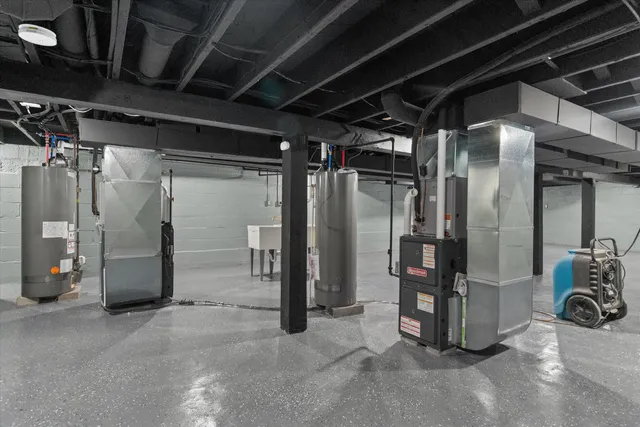 $559,900 | 6800 Auburn Avenue, Unit 6802, Wauwatosa, WI 53213