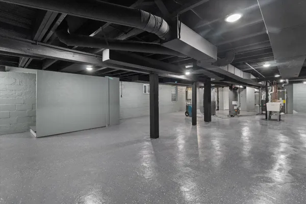 $550,000 | 6800 Auburn Avenue, Unit 6802, Wauwatosa, WI 53213