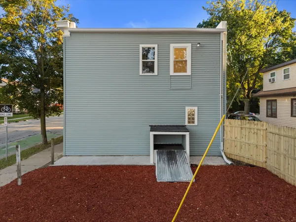 $550,000 | 6800 Auburn Avenue, Unit 6802, Wauwatosa, WI 53213