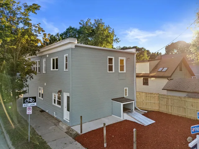 $559,900 | 6800 Auburn Avenue, Unit 6802, Wauwatosa, WI 53213