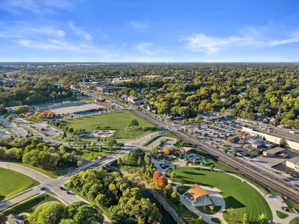 $550,000 | 6800 Auburn Avenue, Unit 6802, Wauwatosa, WI 53213