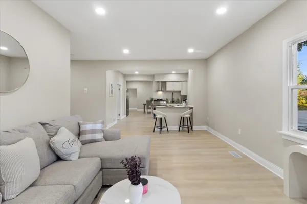 $550,000 | 6800 Auburn Avenue, Unit 6802, Wauwatosa, WI 53213