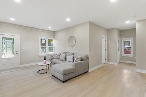 $550,000 | 6800 Auburn Avenue, Unit 6802, Wauwatosa, WI 53213