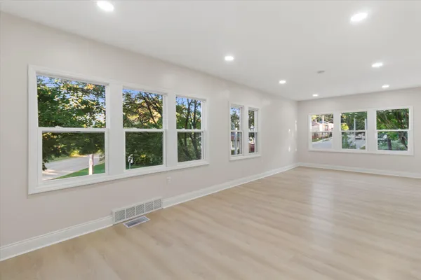 $550,000 | 6800 Auburn Avenue, Unit 6802, Wauwatosa, WI 53213