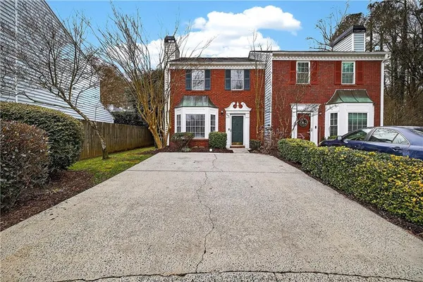 $2,200 | 679 Anderson Walk, Marietta, GA 30062
