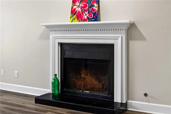 $2,200 | 679 Anderson Walk, Marietta, GA 30062
