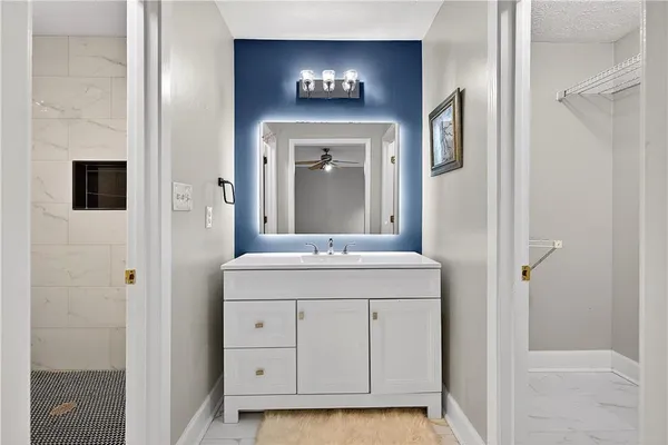 $2,200 | 679 Anderson Walk, Marietta, GA 30062