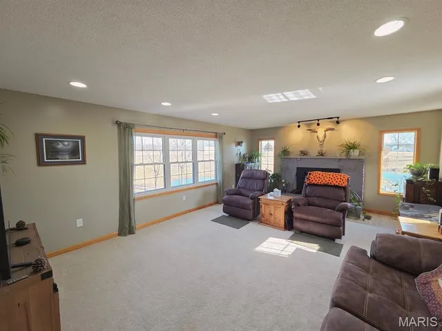 $449,000 | 5053 Highway 6, Maywood, MO 63454