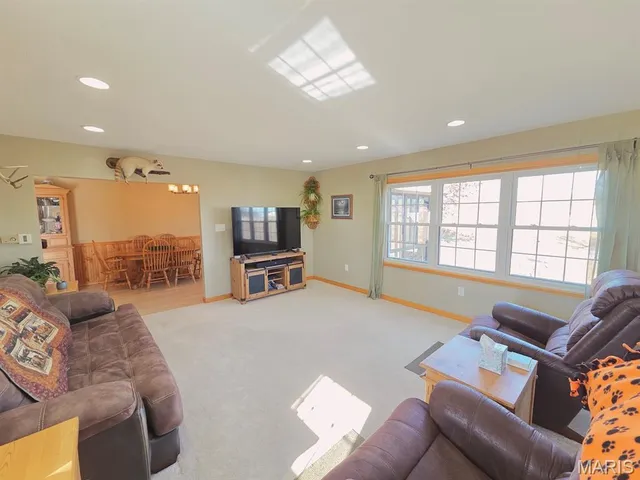 $449,000 | 5053 Highway 6, Maywood, MO 63454