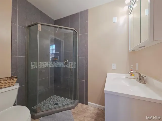 $449,000 | 5053 Highway 6, Maywood, MO 63454