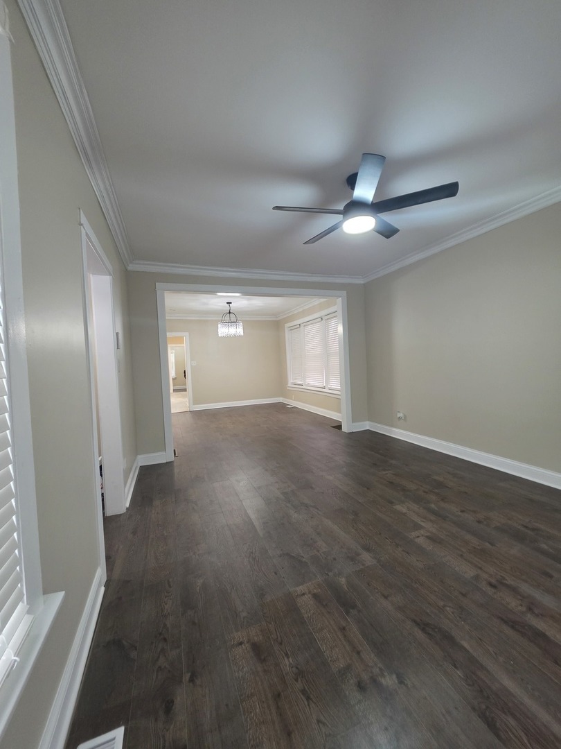 12019 South Perry Avenue Chicago, IL 60628 - Photo 4 of 15