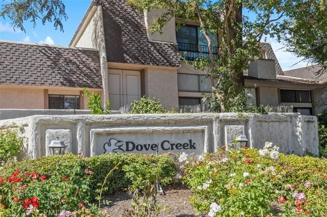 $715,000 | 6225 Shoup Avenue, Unit 109, Woodland Hills, CA 91367