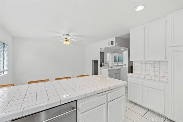 $715,000 | 6225 Shoup Avenue, Unit 109, Woodland Hills, CA 91367