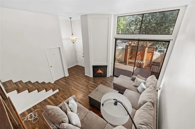 $715,000 | 6225 Shoup Avenue, Unit 109, Woodland Hills, CA 91367