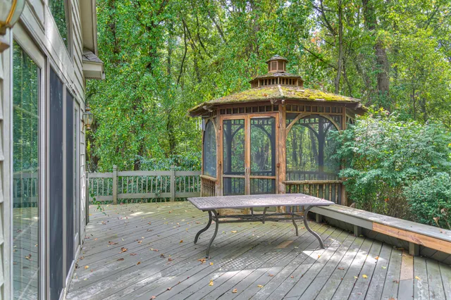 $649,900 | 5150 Stone Oak Drive, Jackson, MI 49201