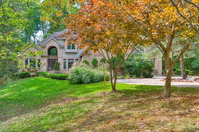 $649,900 | 5150 Stone Oak Drive, Jackson, MI 49201