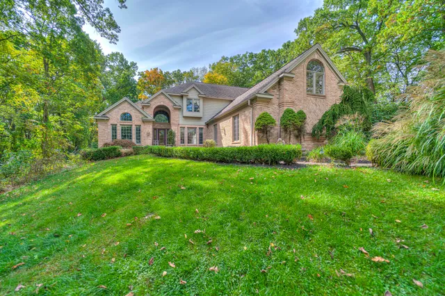 $649,900 | 5150 Stone Oak Drive, Jackson, MI 49201