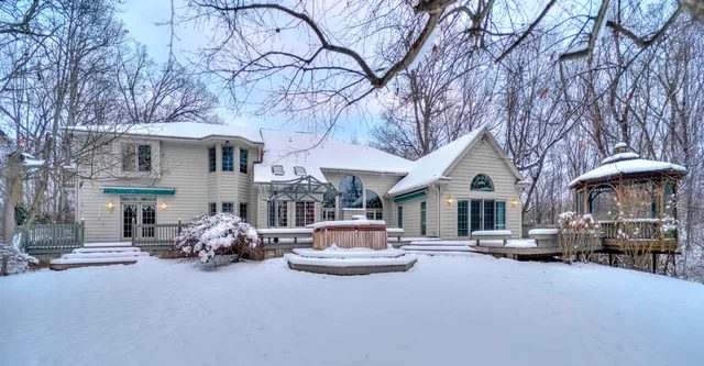 $649,900 | 5150 Stone Oak Drive, Jackson, MI 49201