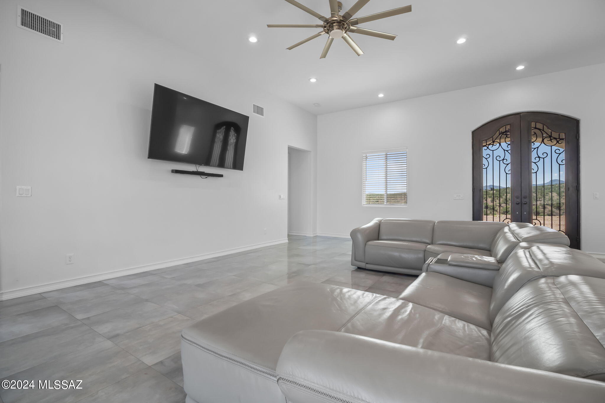 444 Camino Hombre De Oro Rio Rico, AZ 85648 - Photo 9 of 43 Gallery Image 9