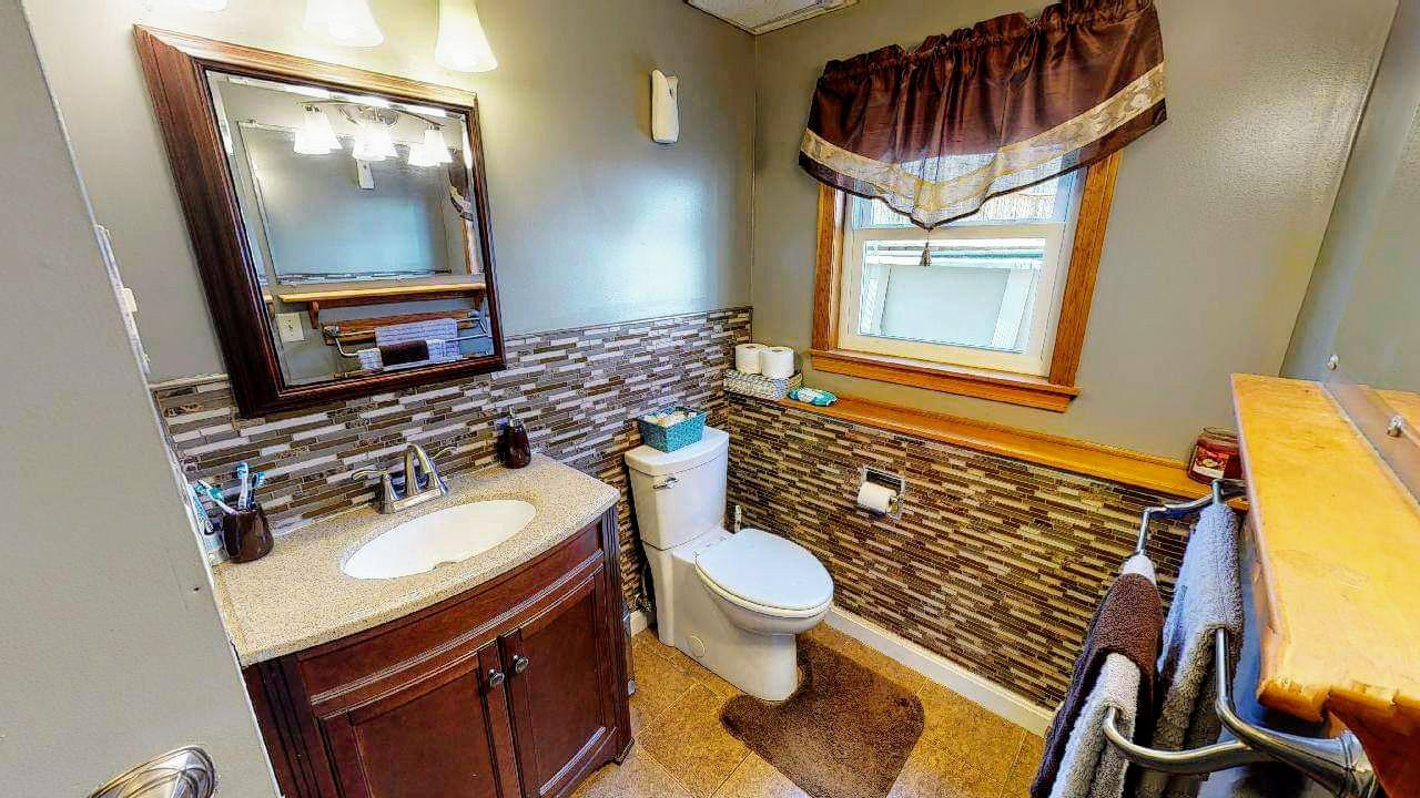 70 Railroad Avenue Springvale, ME 04083 - Photo 12 of 21 received_658964458259874~3