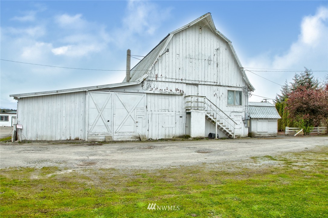 14805 East Edison Road Bow, WA 98232 - Photo 21 of 25 Gallery Image 21