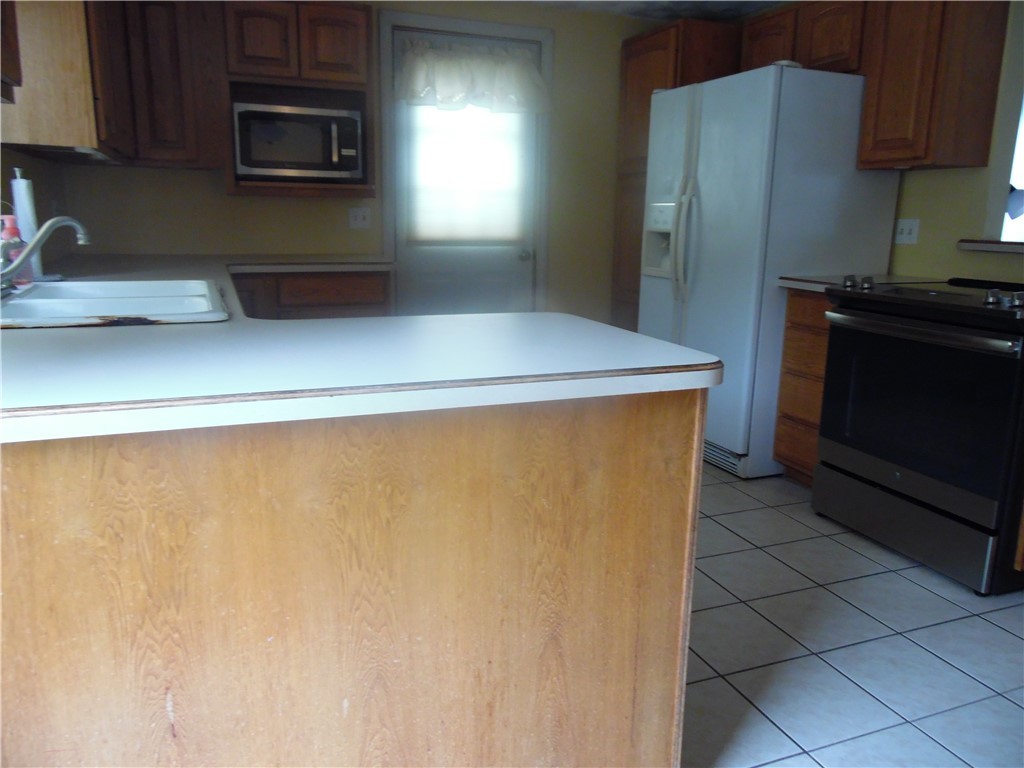67 Montcalm Road Warwick, RI 02889 - Photo 11 of 31 Gallery Image 11