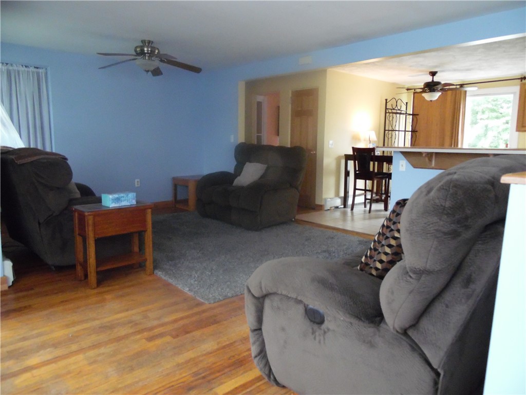 67 Montcalm Road Warwick, RI 02889 - Photo 8 of 31 Gallery Image 8