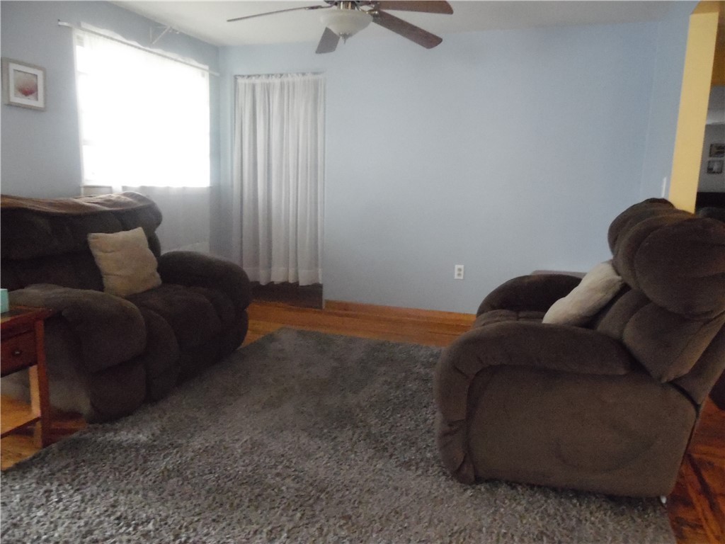 67 Montcalm Road Warwick, RI 02889 - Photo 9 of 31 Gallery Image 9