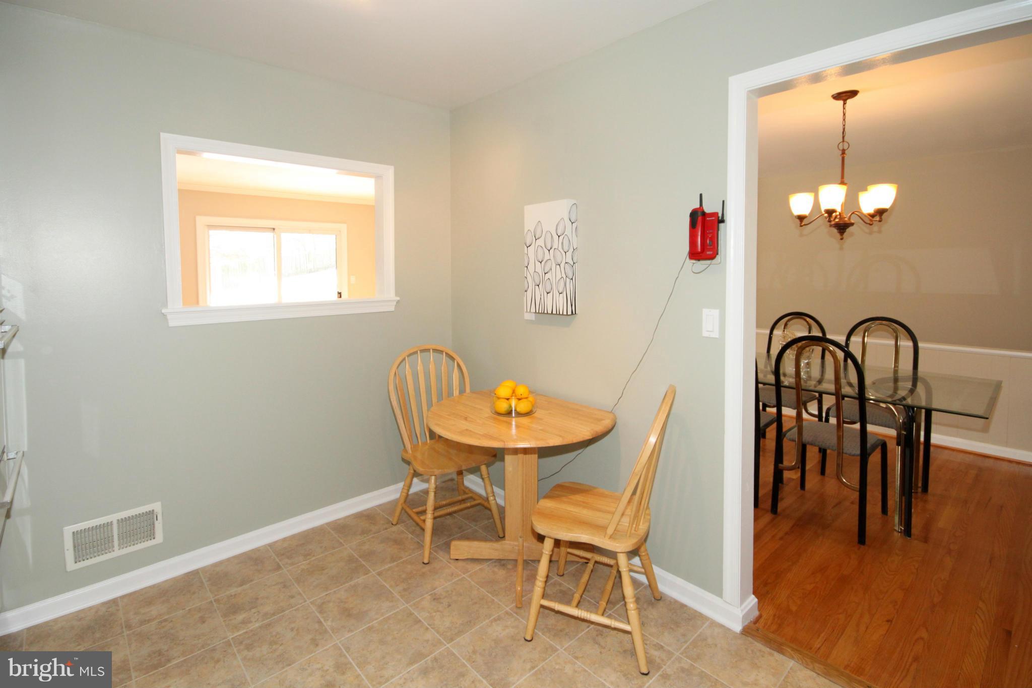 7505 Hamlet Street Springfield, VA 22151 - Photo 12 of 28 Kitchen