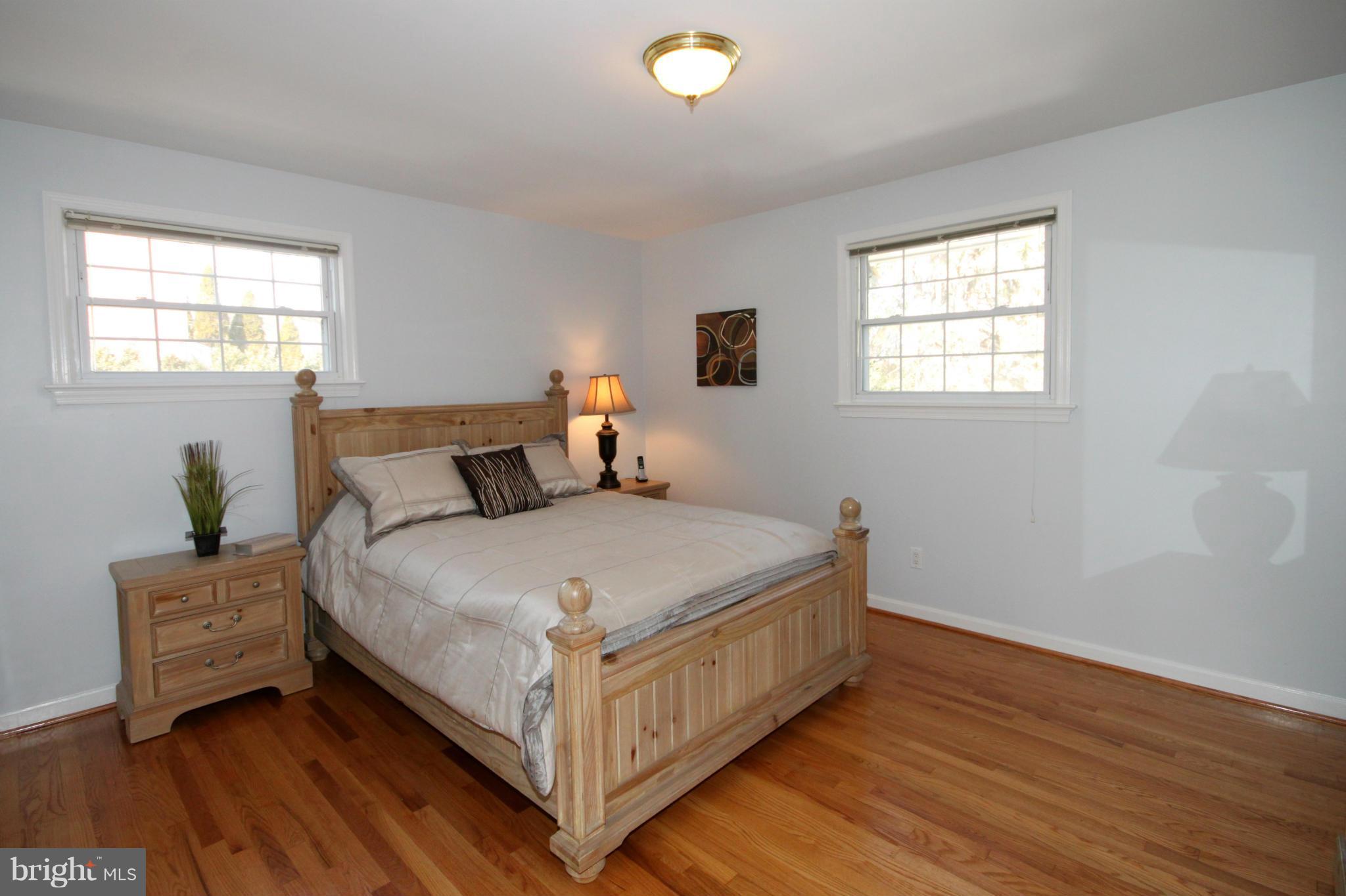 7505 Hamlet Street Springfield, VA 22151 - Photo 13 of 28 Bedroom (Master)