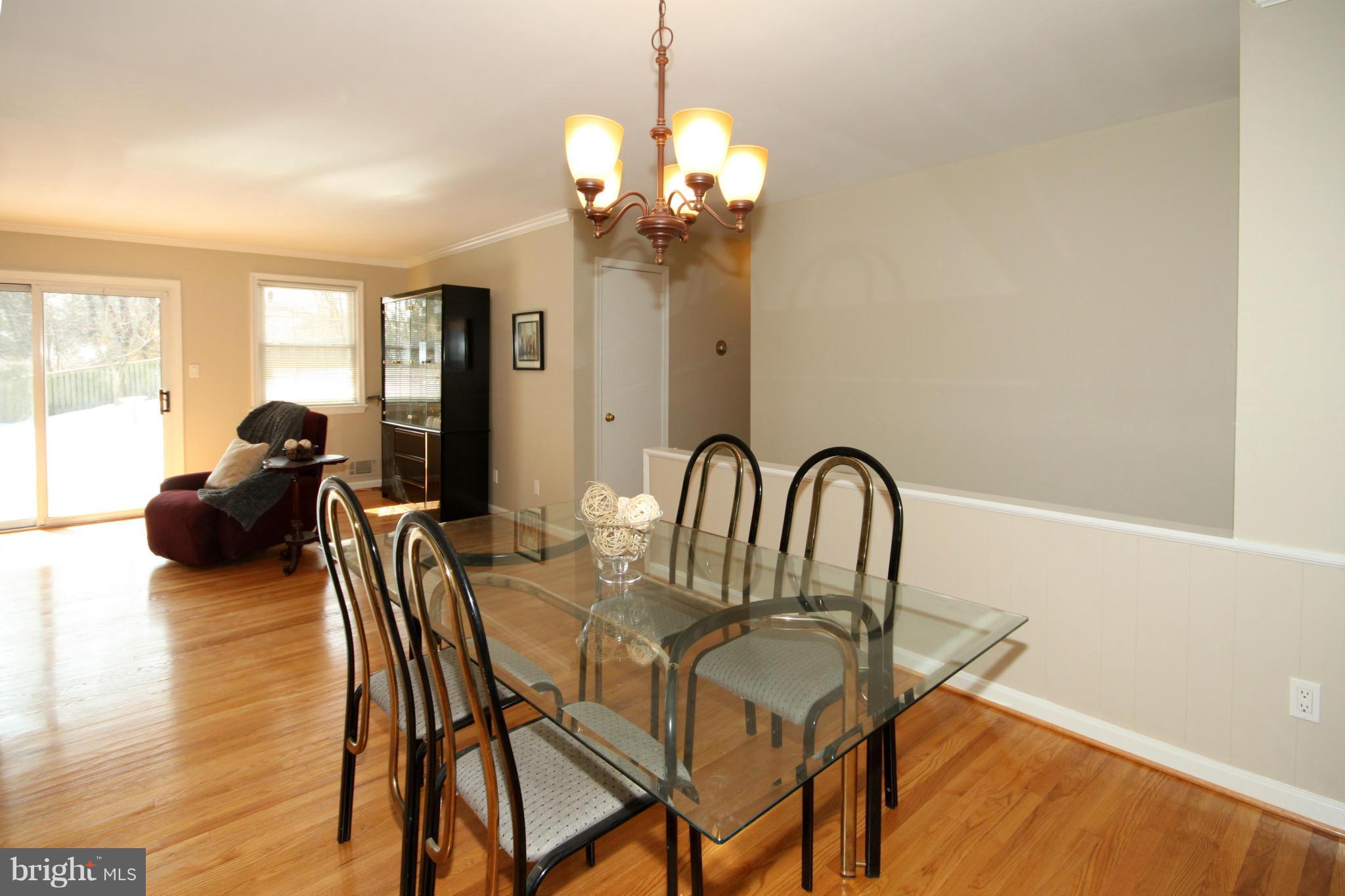 7505 Hamlet Street Springfield, VA 22151 - Photo 8 of 28 Dining Room