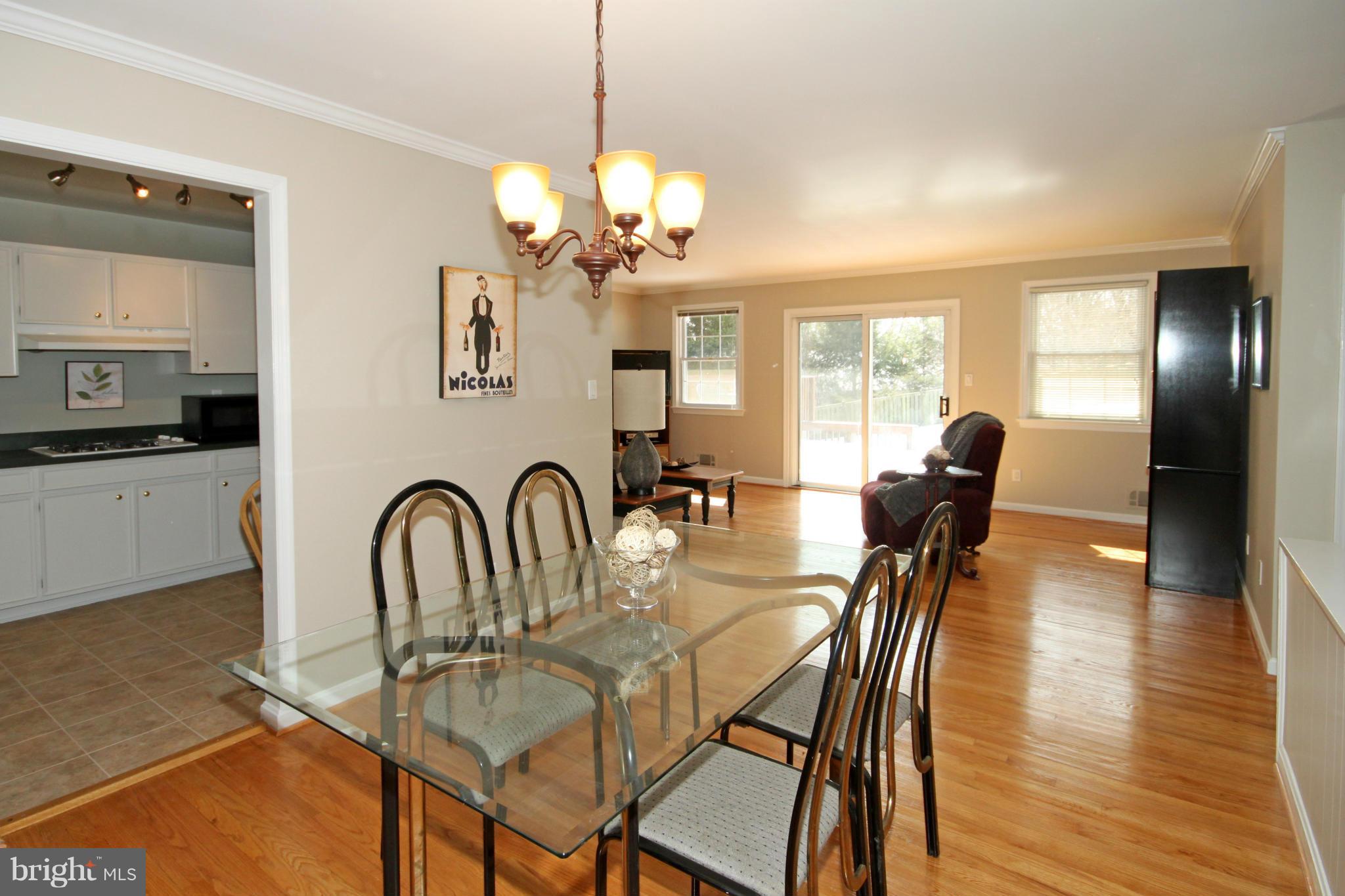7505 Hamlet Street Springfield, VA 22151 - Photo 9 of 28 Dining Room