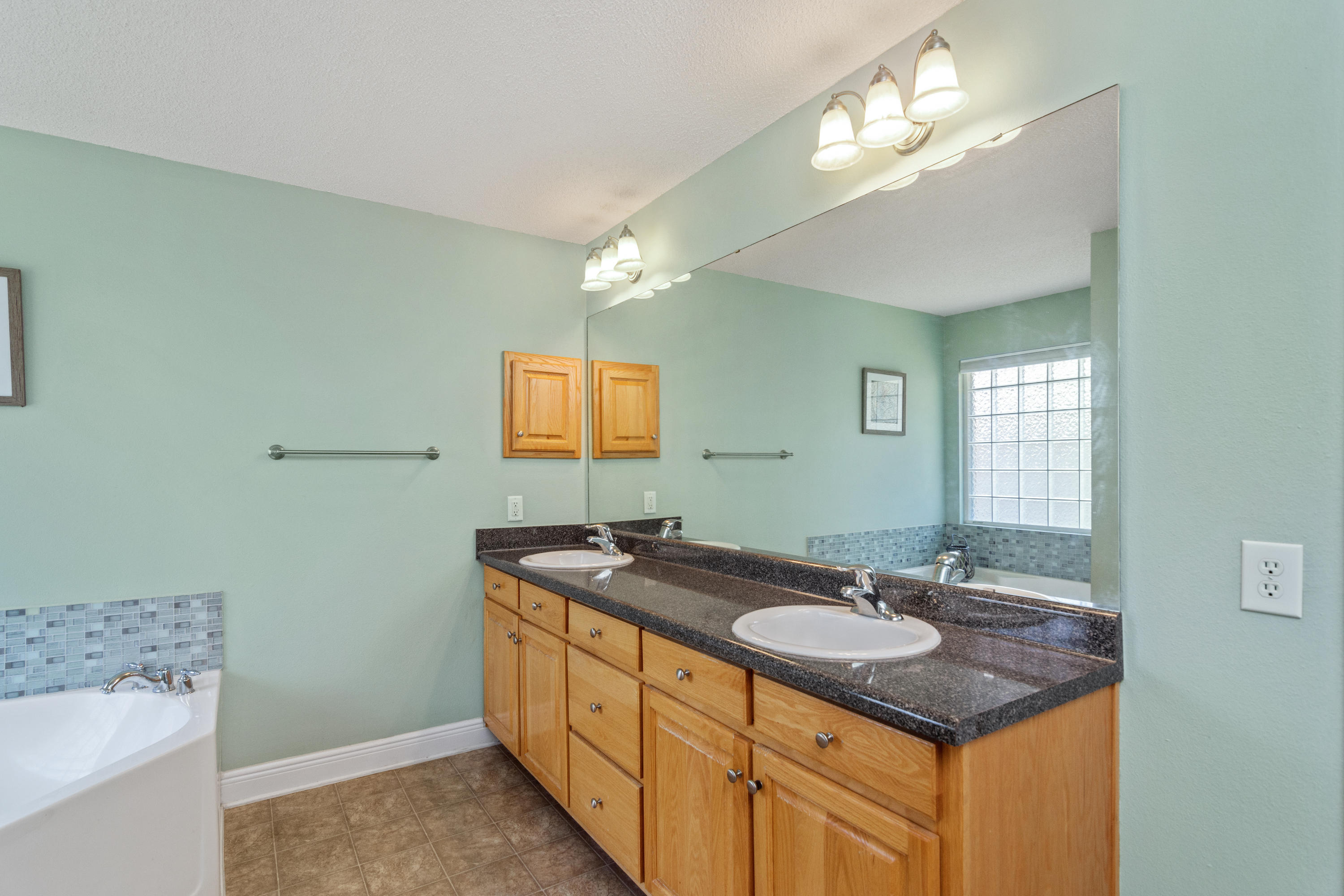 2166 Hagood Loop Crestview, FL 32536 - Photo 18 of 41 Gallery Image 18