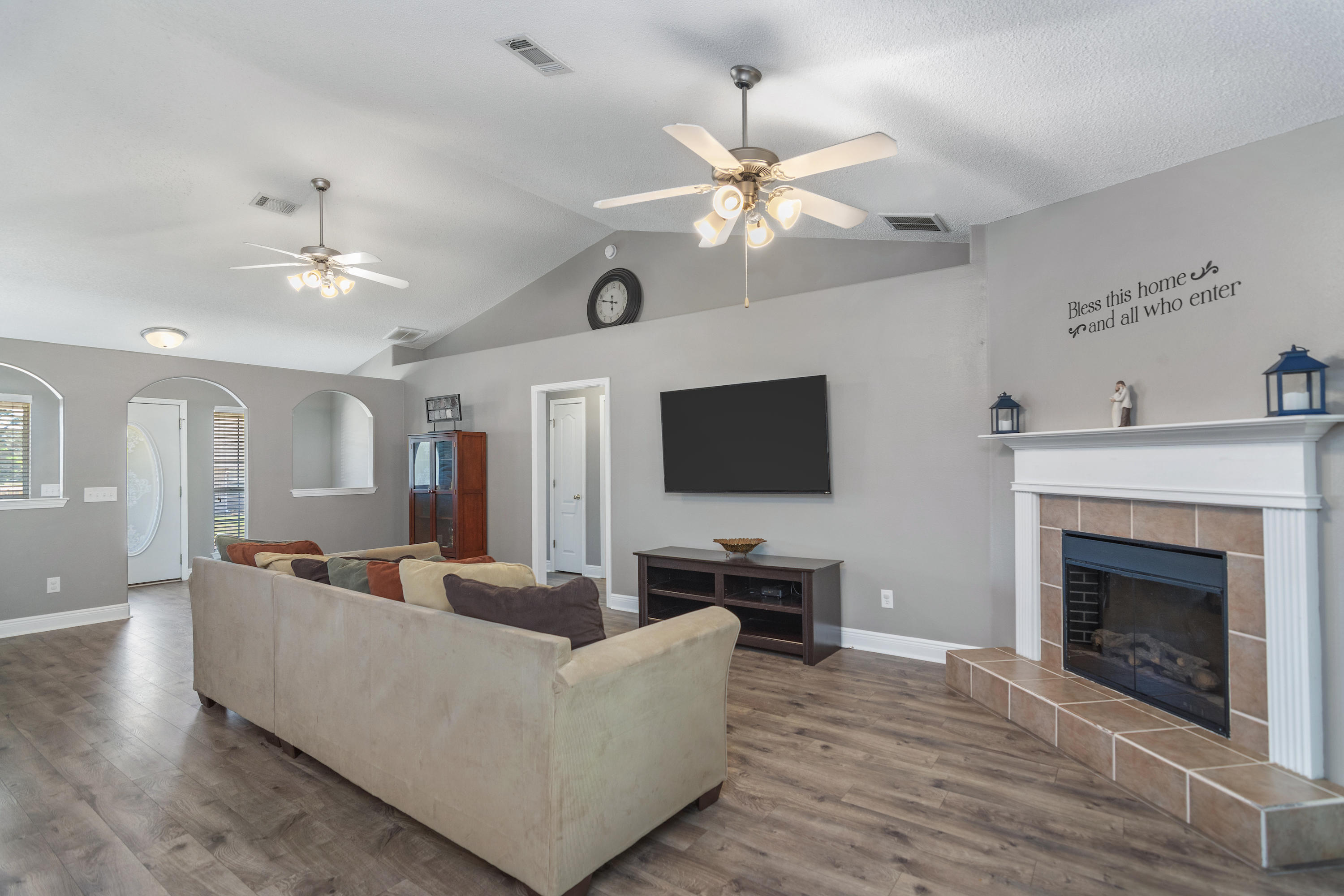 2166 Hagood Loop Crestview, FL 32536 - Photo 4 of 41 Gallery Image 4
