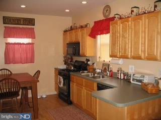 776 Woodlane Road Edgewater Park, NJ 08010 - Photo 4 of 6 Gallery Image 4