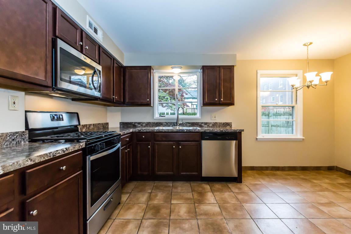 1104 Jamaica Road Lancaster, PA 17602 - Photo 14 of 29 Gallery Image 14