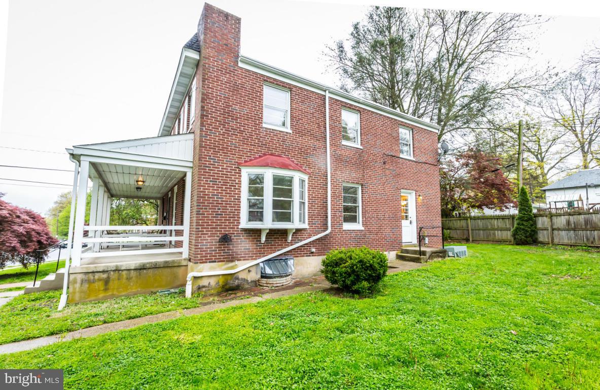 1104 Jamaica Road Lancaster, PA 17602 - Photo 3 of 29 Gallery Image 3