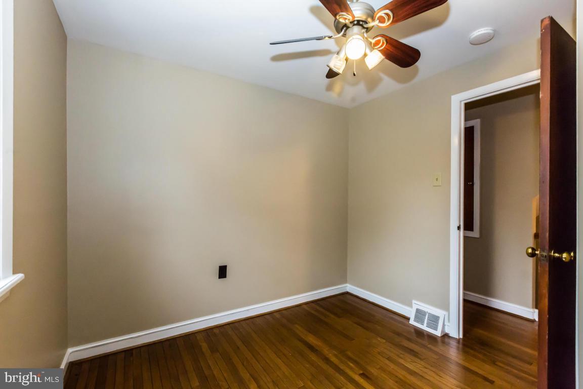 1104 Jamaica Road Lancaster, PA 17602 - Photo 23 of 29 Gallery Image 23