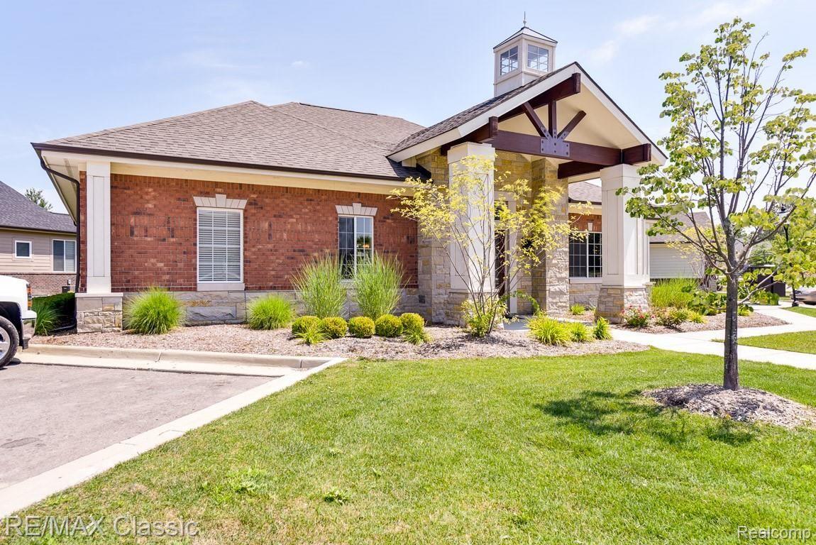 49287 Hawksburry Road Canton, MI 48188 - Photo 77 of 95 0026HDR.jpg
