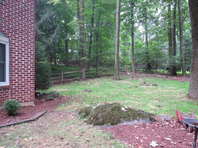 1915 Church Road Bethlehem, PA 18015 - Photo 4 of 24 Gallery Image 4