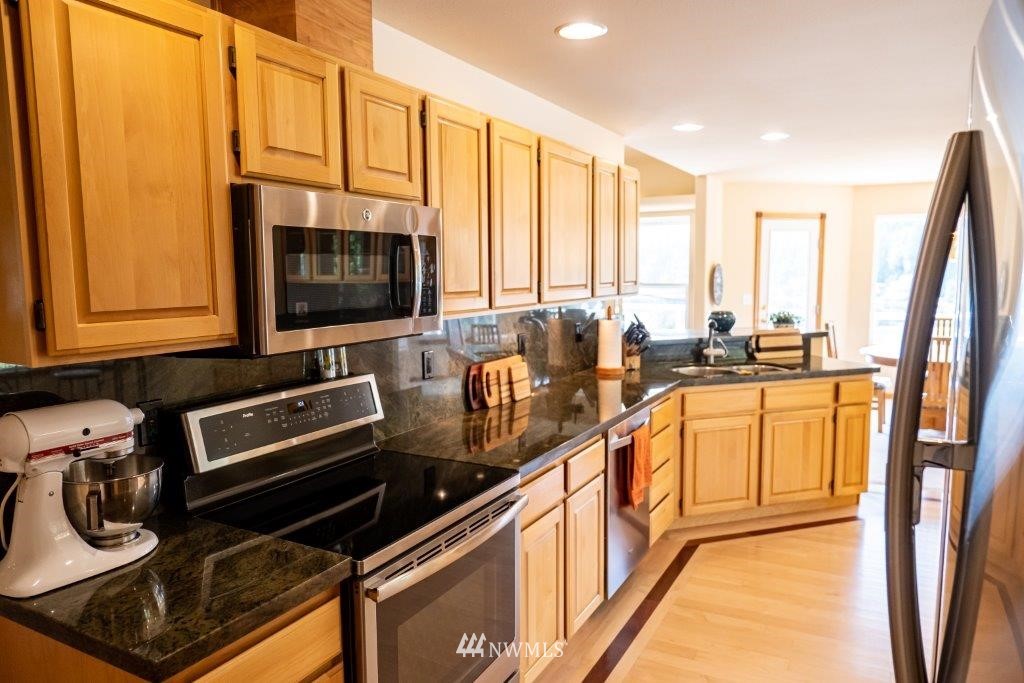 2364 North Shore Road Bellingham, WA 98226 - Photo 20 of 38 Gallery Image 20