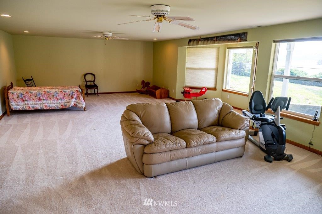 2364 North Shore Road Bellingham, WA 98226 - Photo 32 of 38 Gallery Image 32