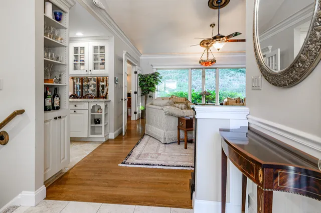 $695,000 | 2 Bramble Bush, Unit 2, Avon, CT 06001